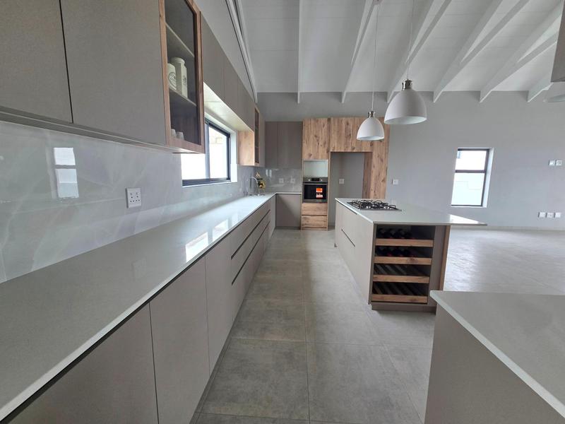 4 Bedroom Property for Sale in Da Gama Bay Western Cape